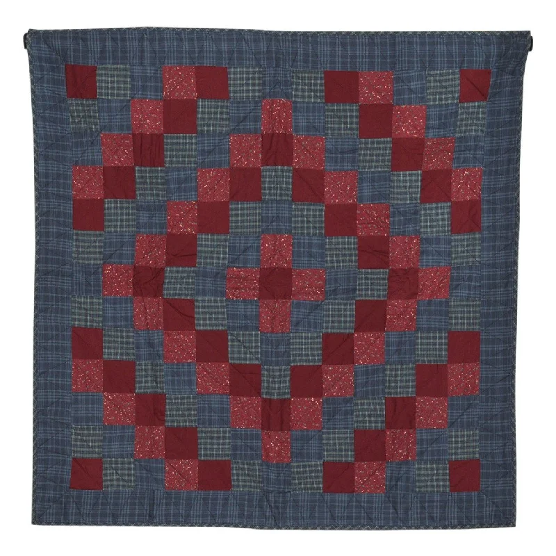 Huckleberry Hill Mini Quilt - Table Topper/ Wall Hanging